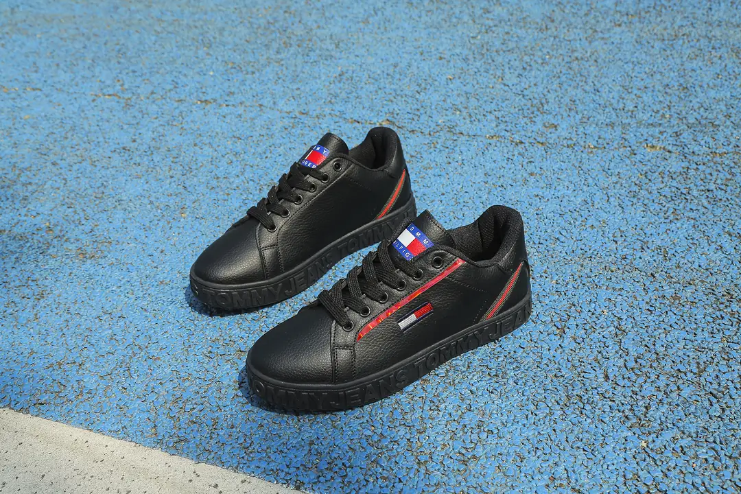 M224  19.55$ Tommy hilfiger gallery