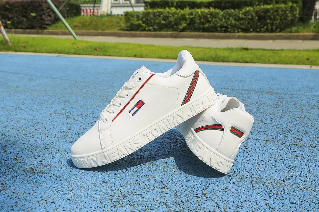 M224  19.55$ Tommy hilfiger gallery