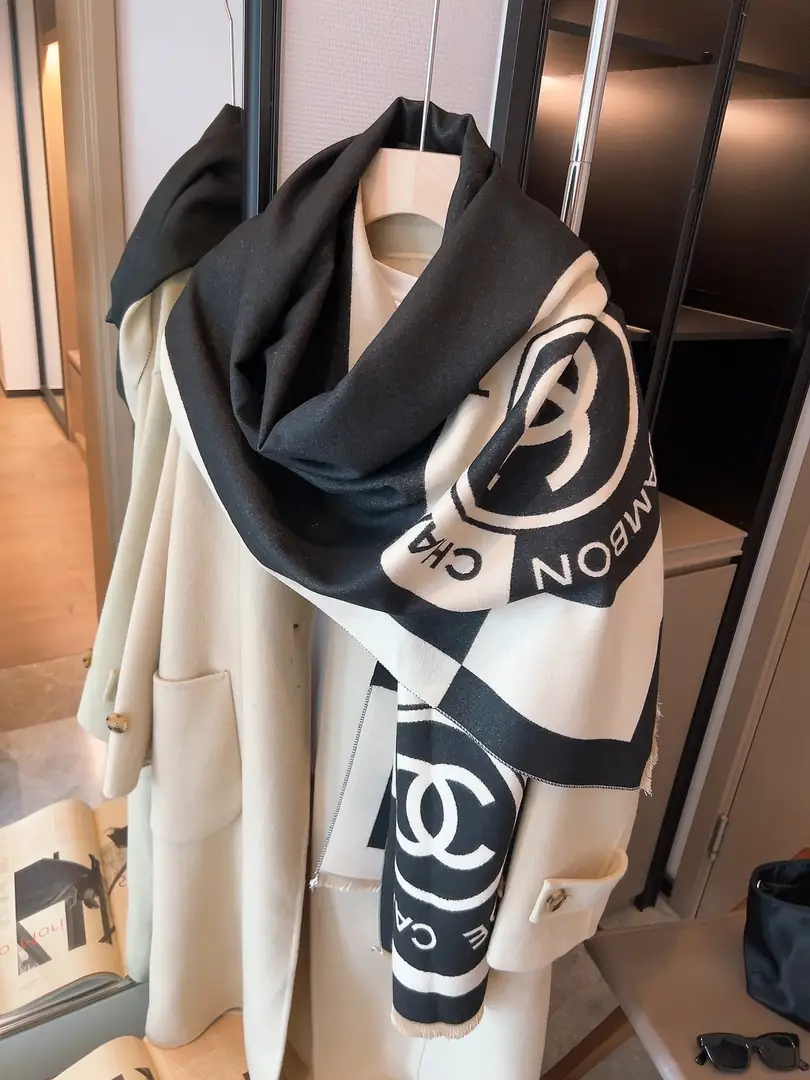 M2505 18.99$  scarf - WJ gallery