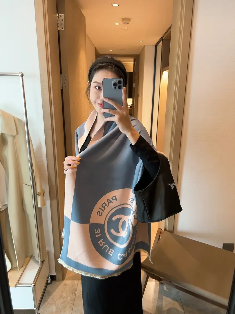 M2505 18.99$  scarf - WJ gallery