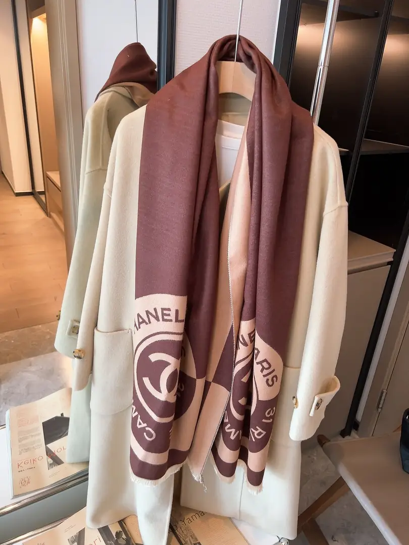 M2505 18.99$  scarf - WJ gallery