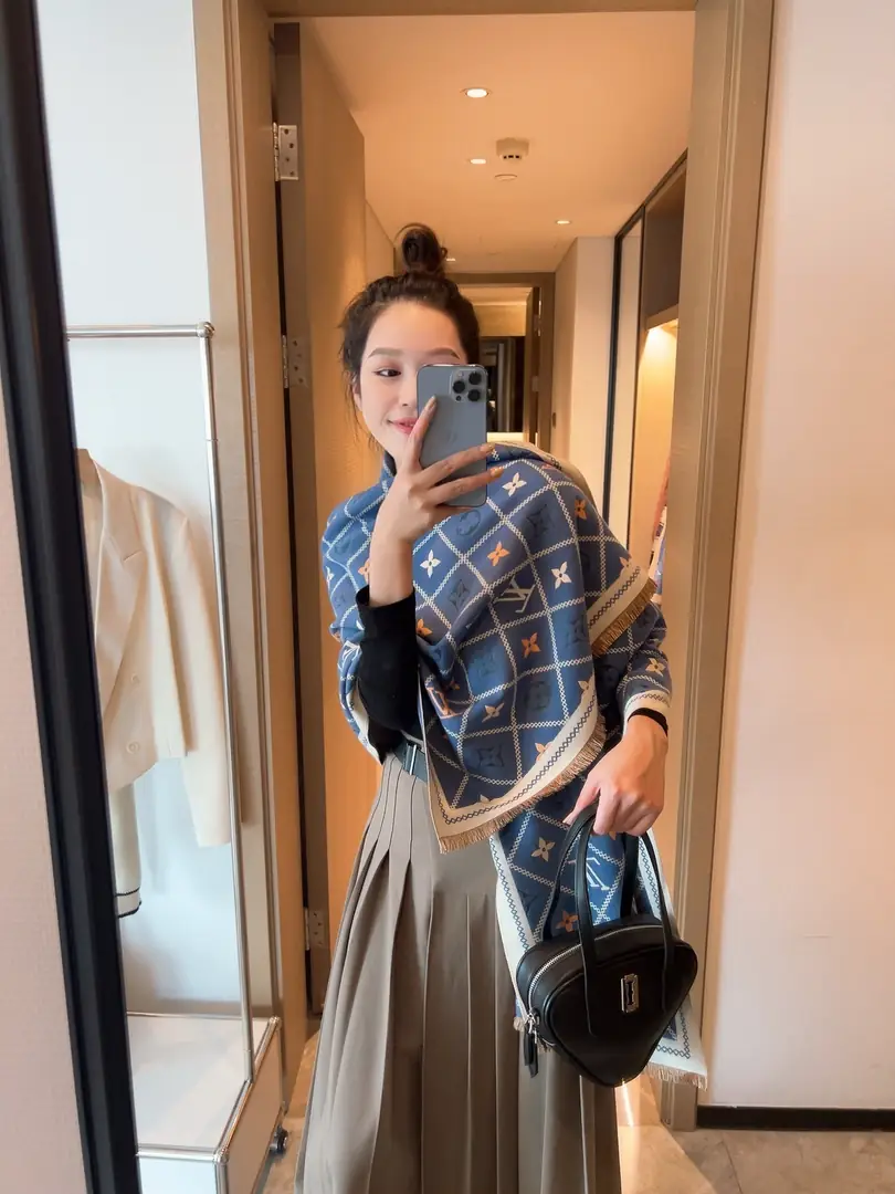 M2509 18.99$  scarf -WJ gallery