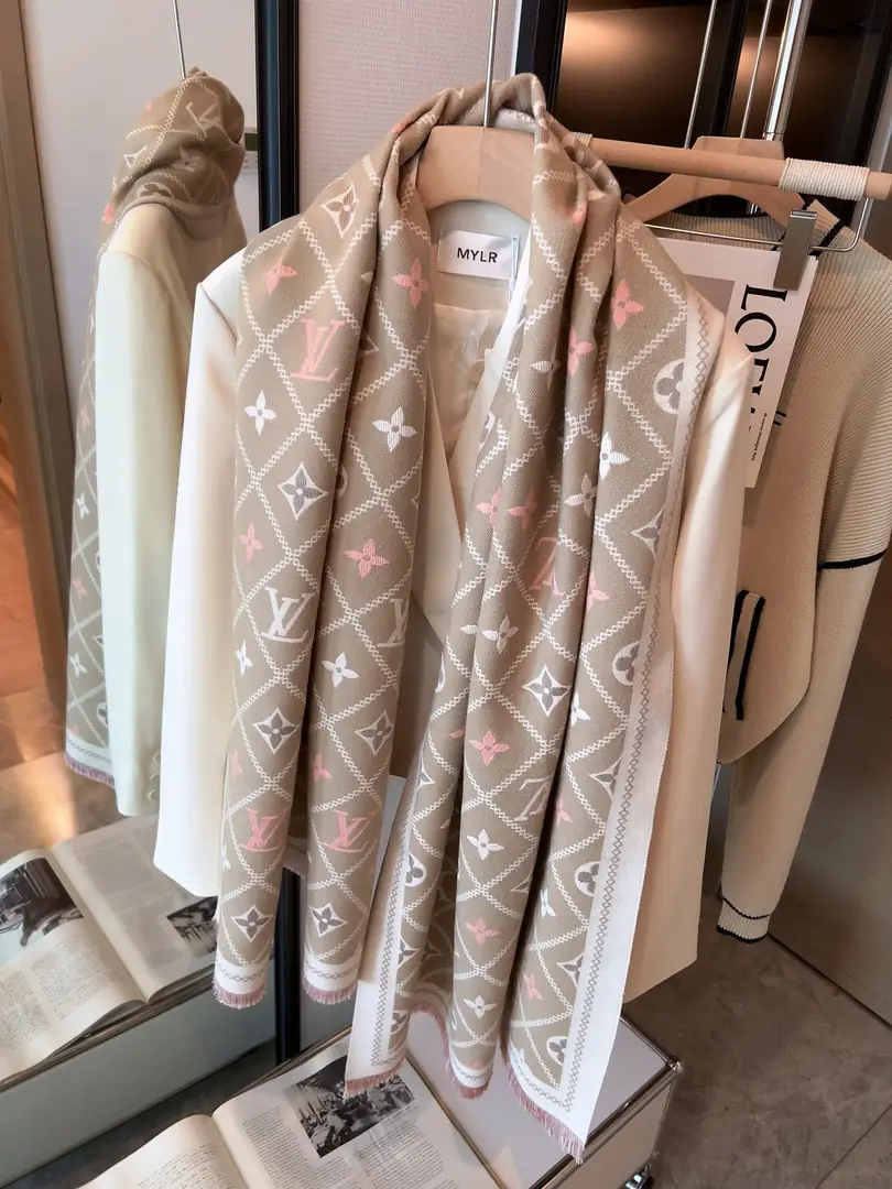 M2509 18.99$  scarf -WJ gallery