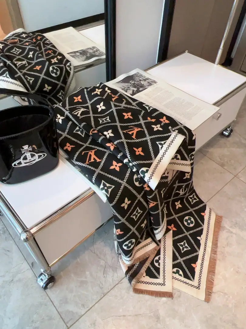 M2509 18.99$  scarf -WJ gallery