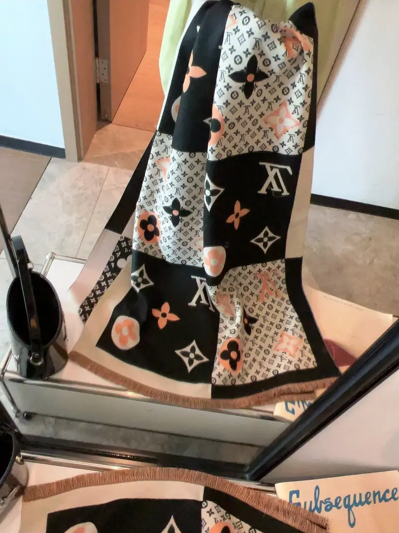 M2510 18.99$ scarf-WJ gallery