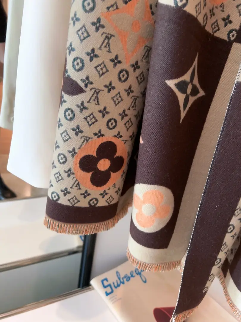 M2510 18.99$ scarf-WJ gallery