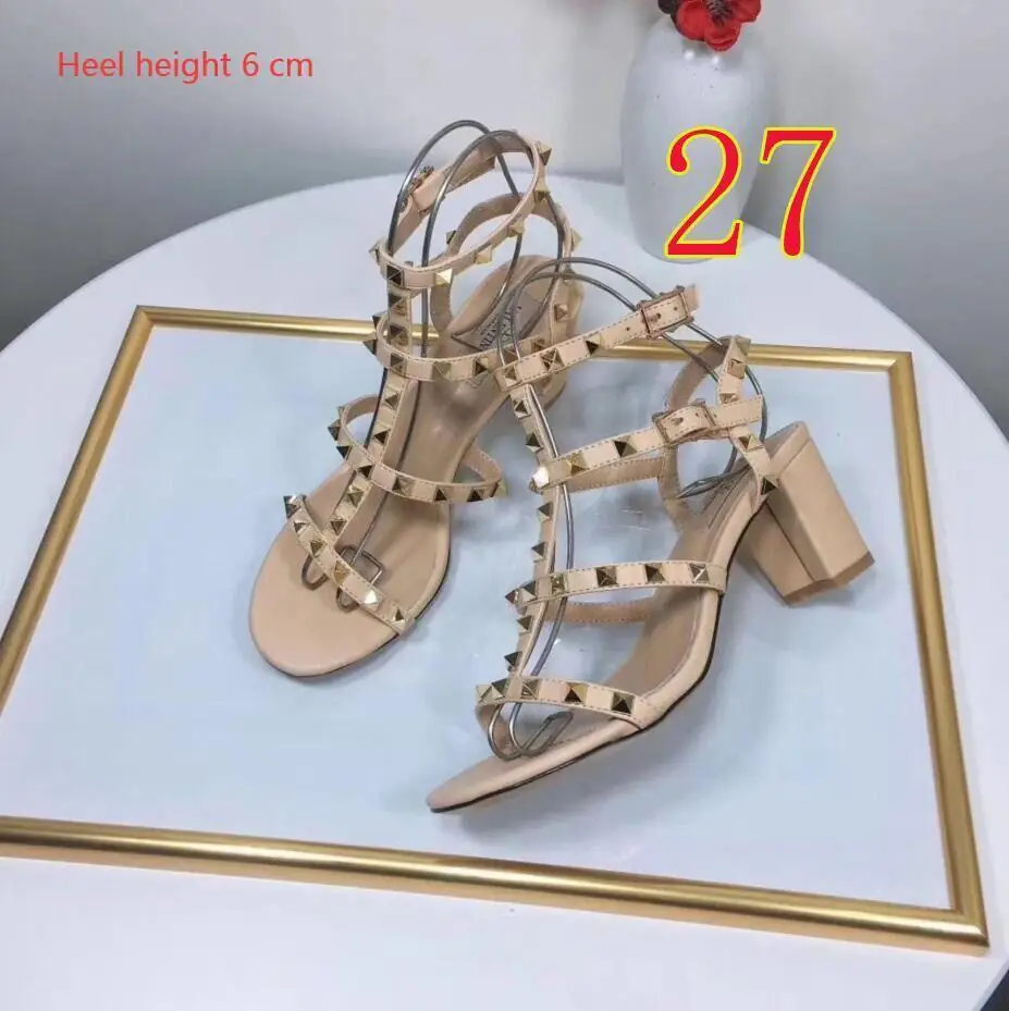 M3022  38.88$ Valentino gallery