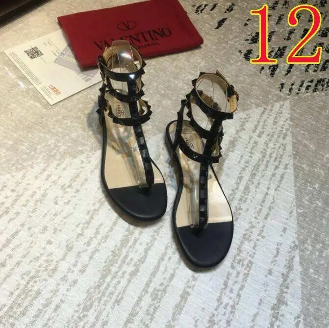 M3022  38.88$ Valentino gallery