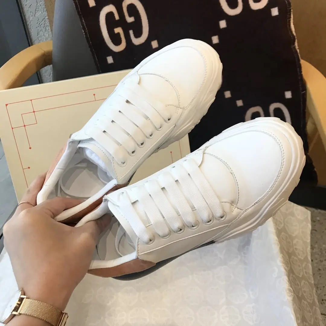 M314  49.67$ McQUEEN  VX1 gallery