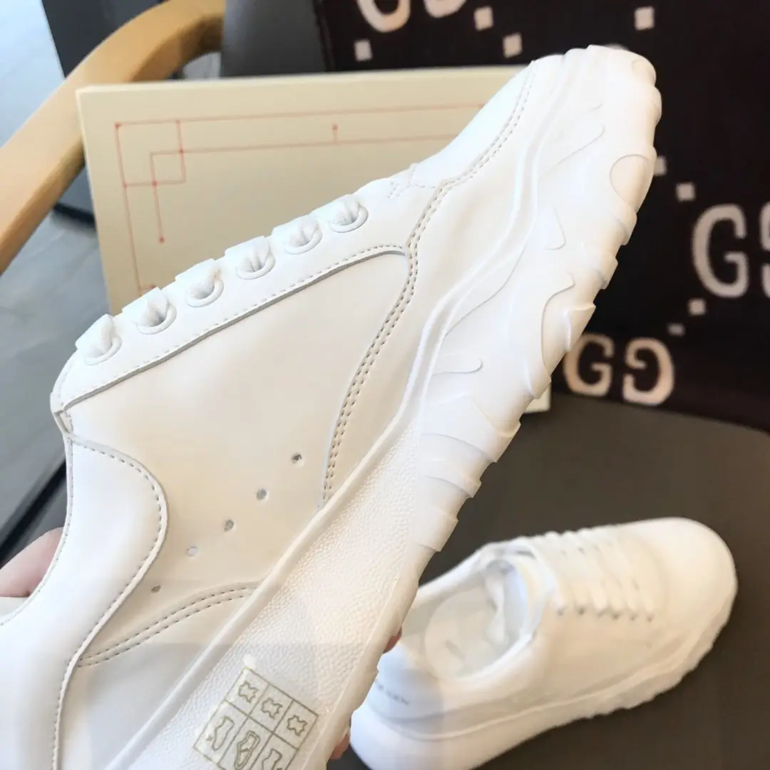 M314  49.67$ McQUEEN  VX1 gallery