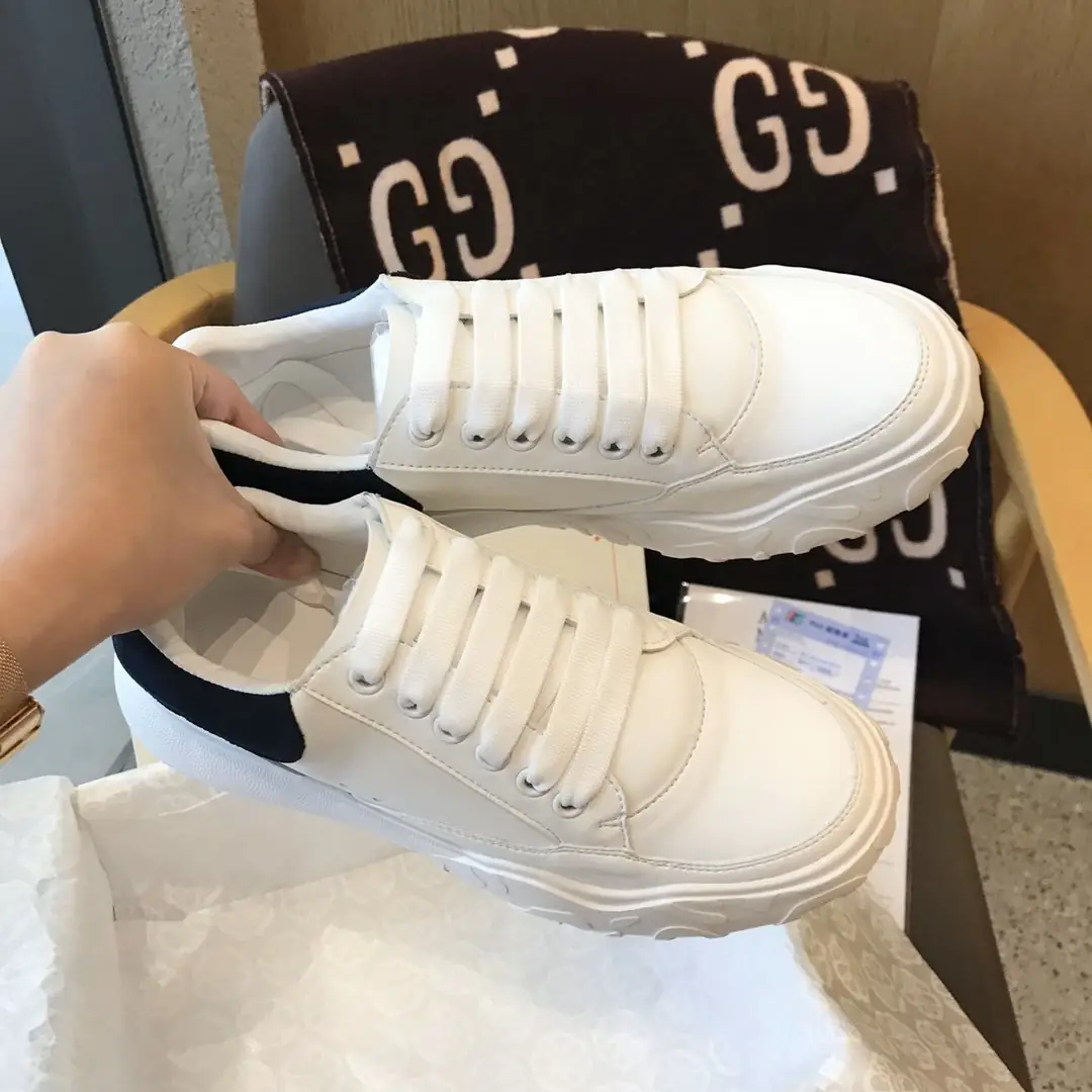 M314  49.67$ McQUEEN  VX1 gallery