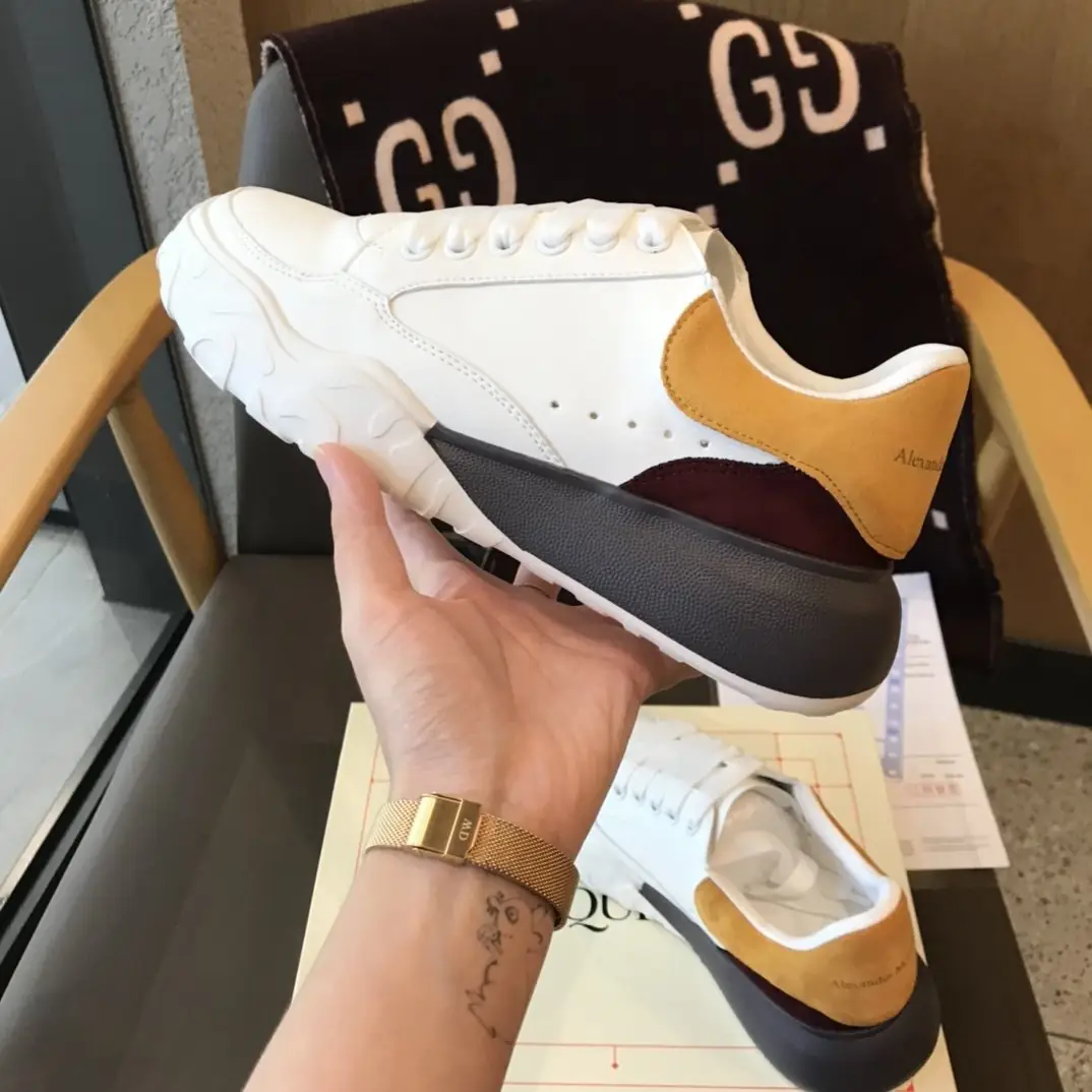 M314  49.67$ McQUEEN  VX1 gallery