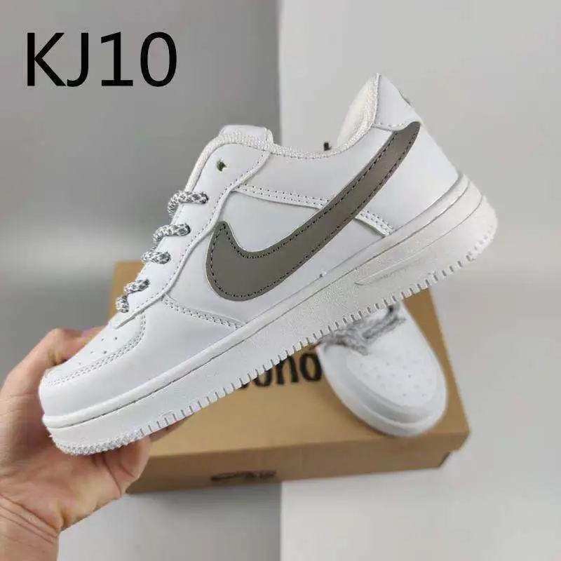 M44  NIKE 23.66 $ gallery