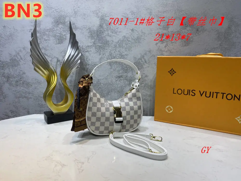 M441  23.44$ LV gallery