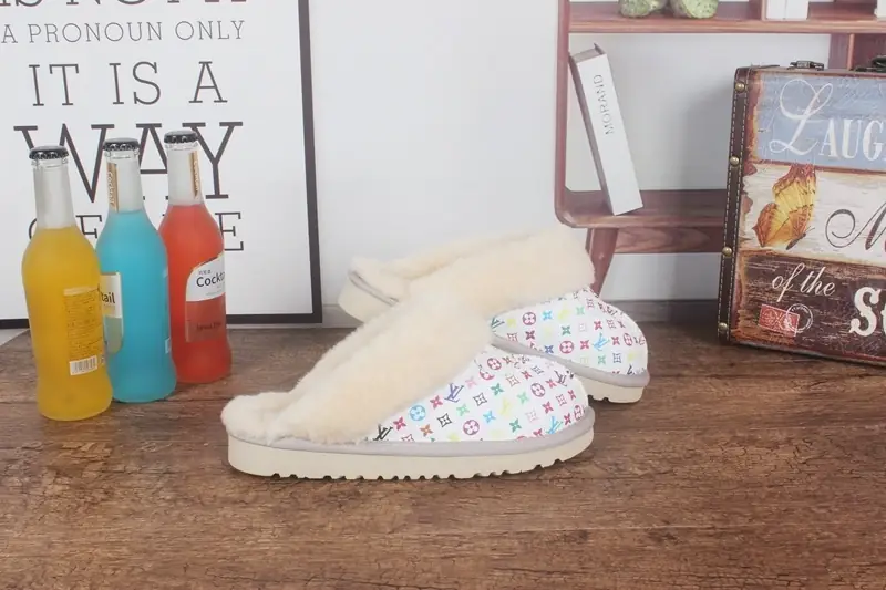 M453  38.62$ ugg gallery