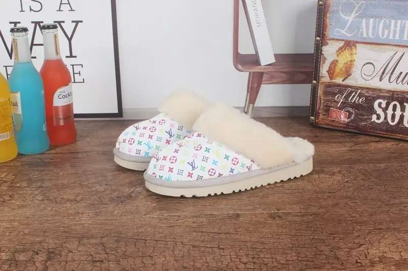 M453  38.62$ ugg gallery