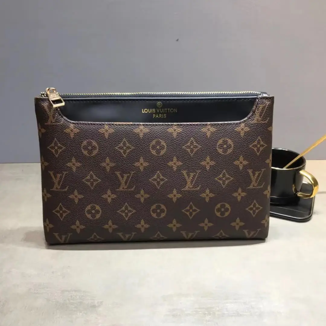 M565  33.69$ 1:1 LV gallery