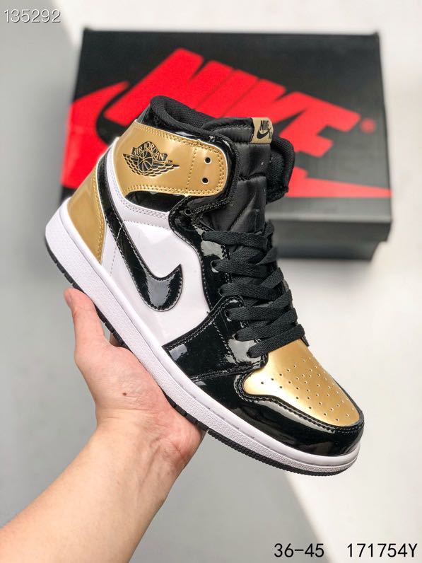 M581 45.69$ aj 1:1 gallery