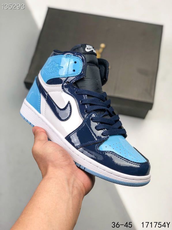 M581 45.69$ aj 1:1 gallery