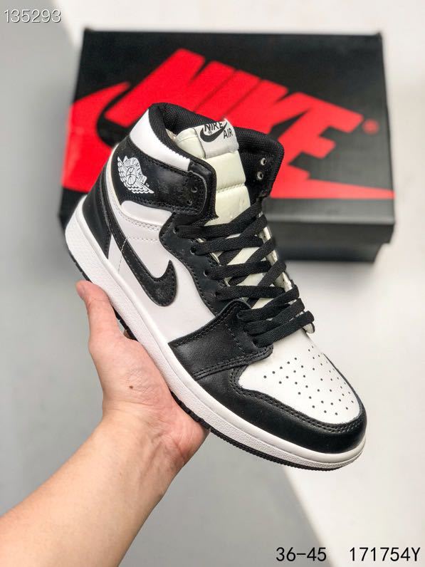 M581 45.69$ aj 1:1 gallery