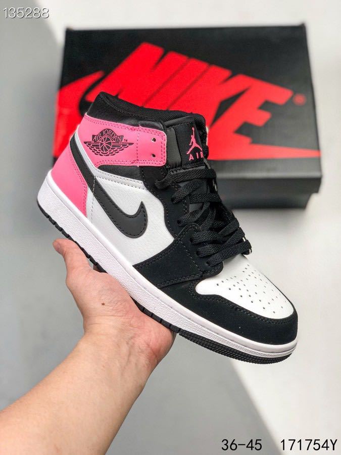 M581 45.69$ aj 1:1 gallery