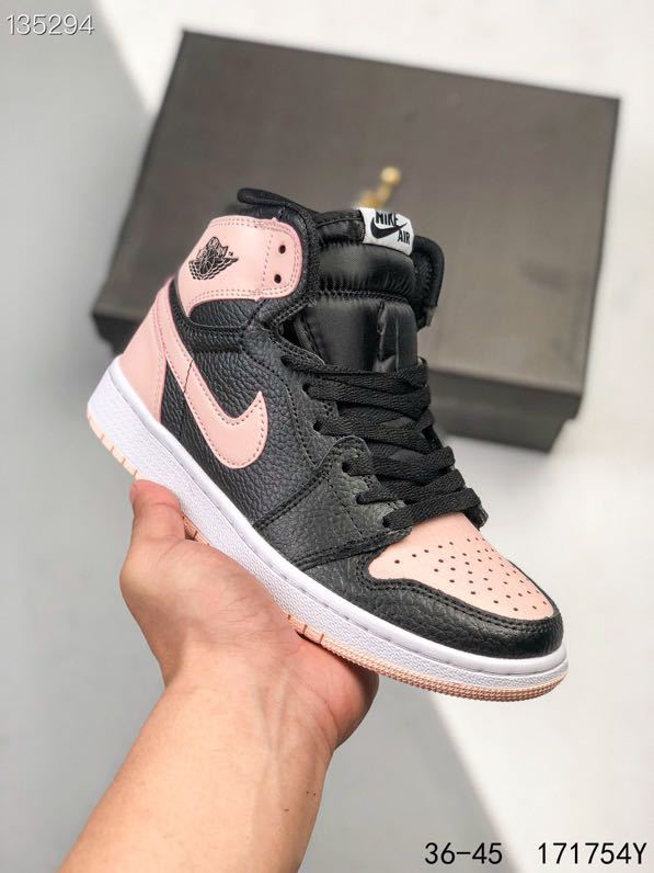 M581 45.69$ aj 1:1 gallery