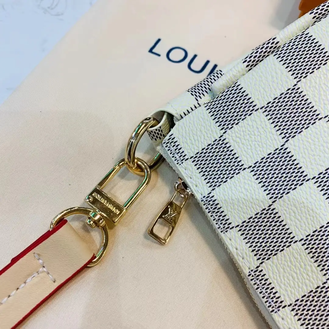 M593 23035/ 22.89$LV gallery