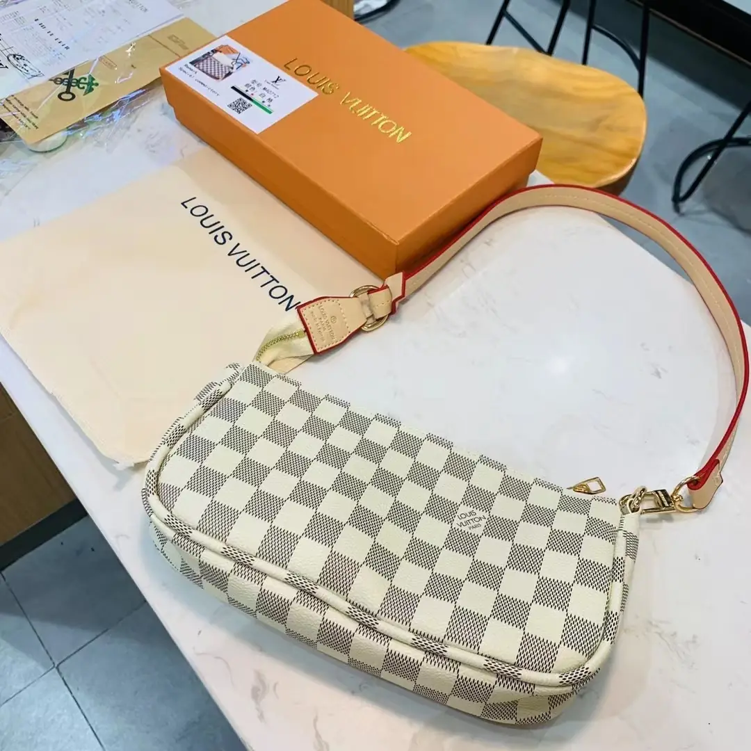 M593 23035/ 22.89$LV gallery