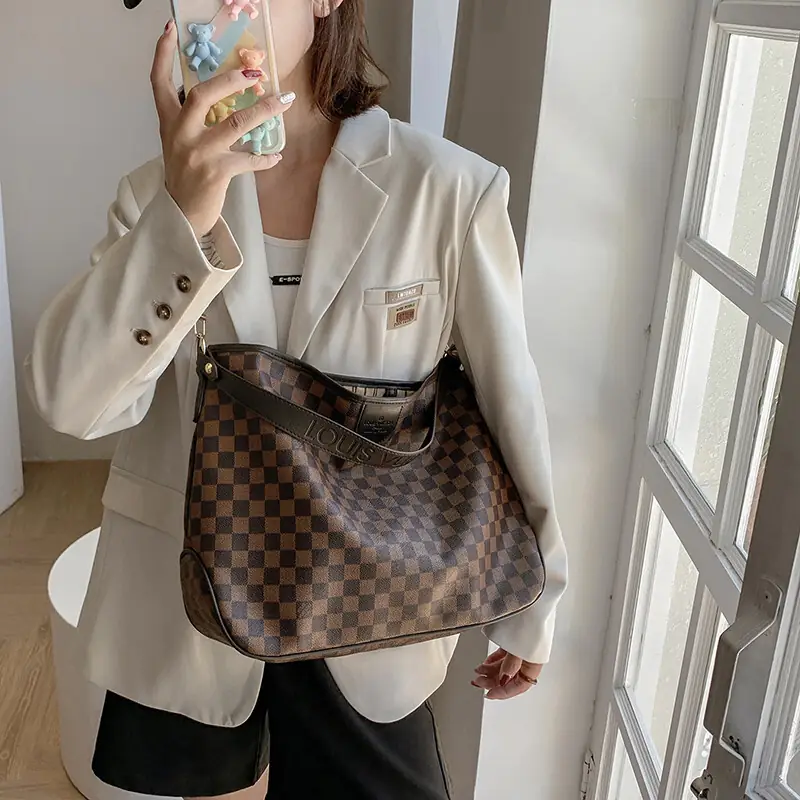 M594 7215/45  26.98$ LV gallery