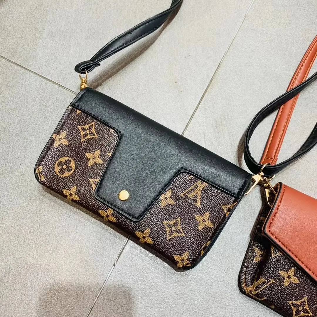 M595 23033/2111  22.86$ LV gallery