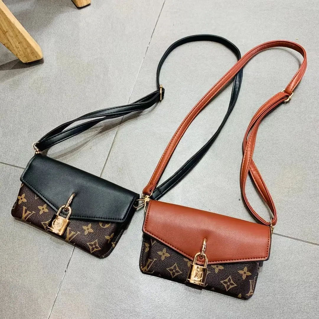 M595 23033/2111  22.86$ LV gallery