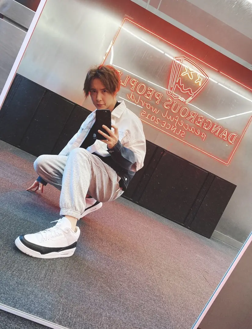 M60  AJ4# 32.99$ gallery