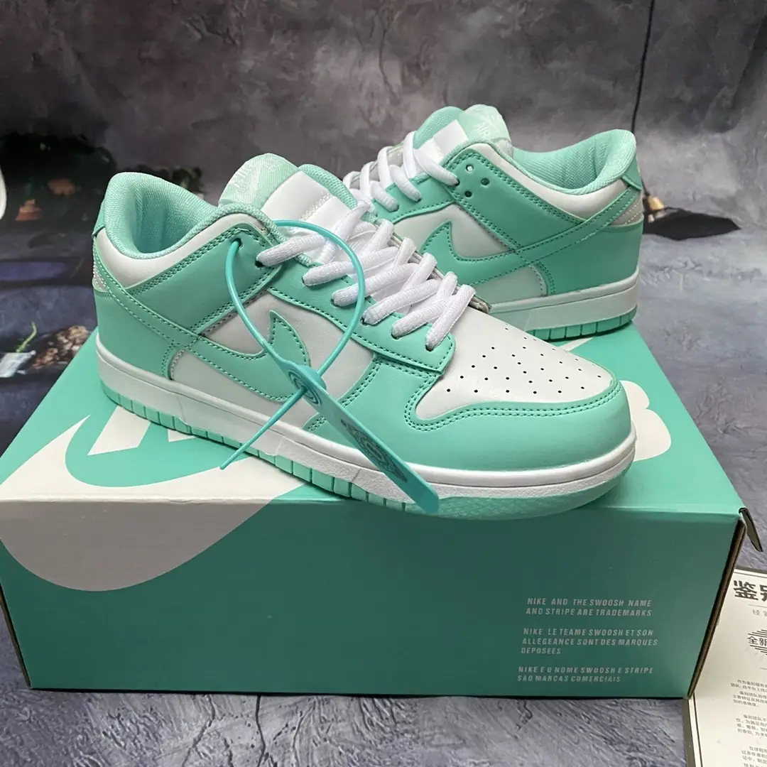 M64  26.96$ Nike SB gallery