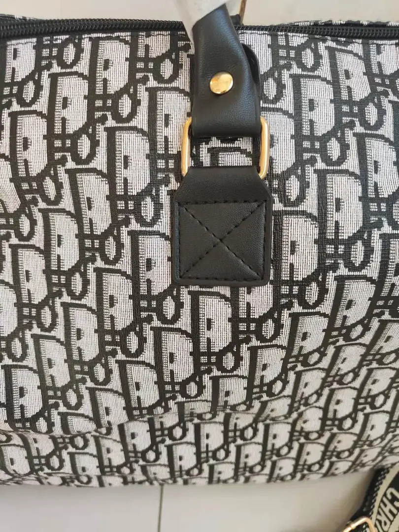 M646 38.99$ DIor gallery