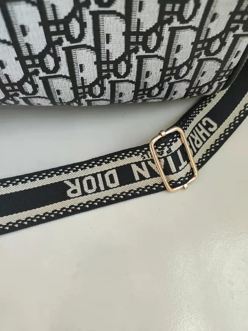 M646 38.99$ DIor gallery