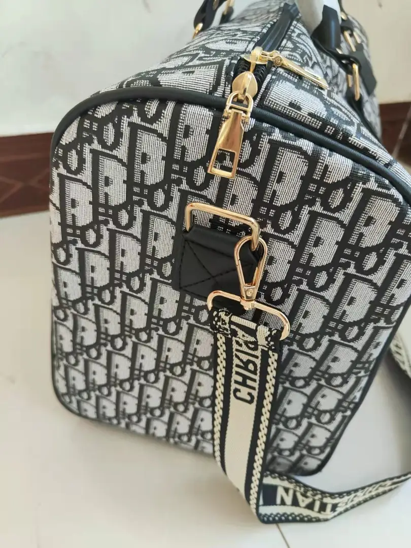 M646 38.99$ DIor gallery