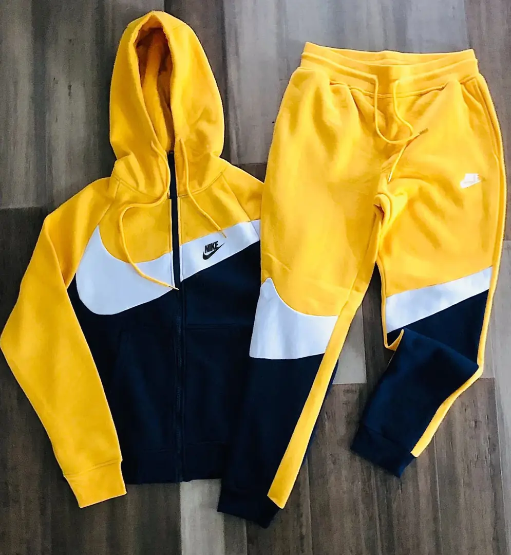 M688  38.99$ NIKE gallery