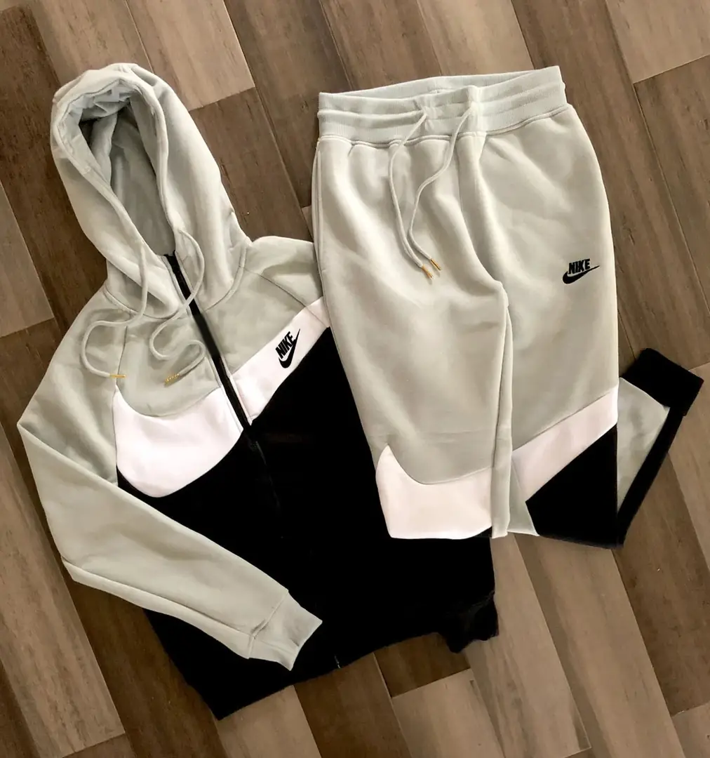 M688  38.99$ NIKE gallery