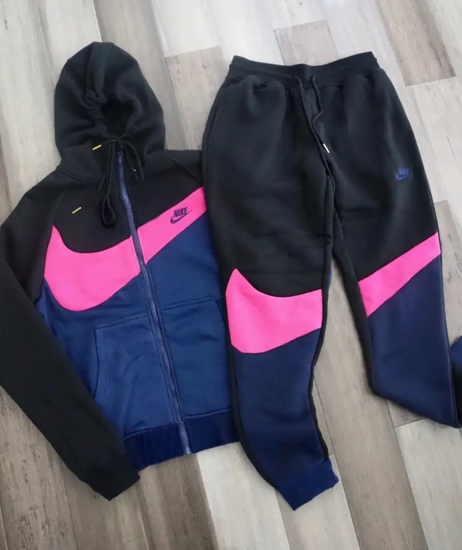 M688  38.99$ NIKE gallery