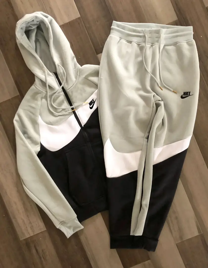 M688  38.99$ NIKE gallery