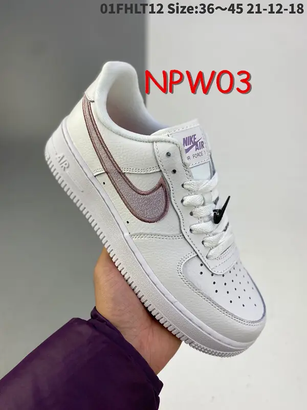 M779 41$ NIKE gallery