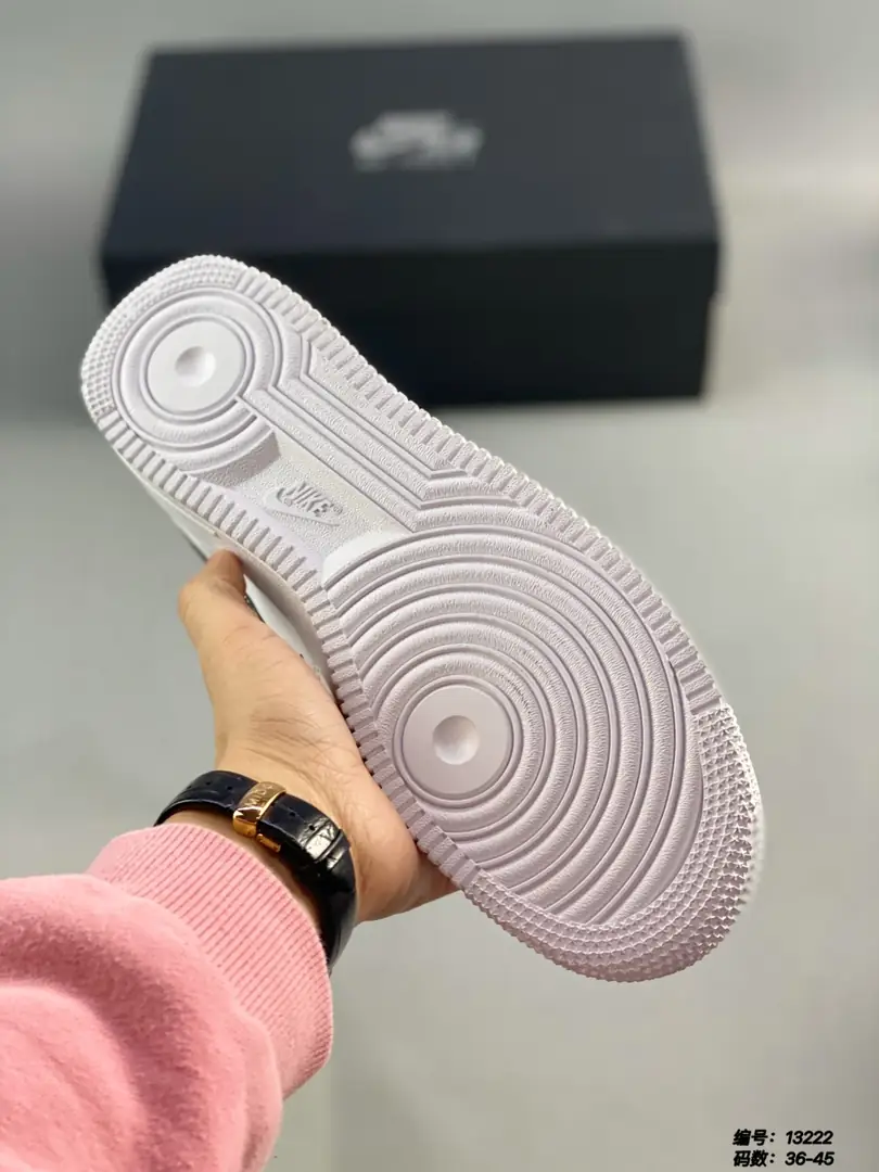 M786  Nike Air Force 07 42.22$ gallery