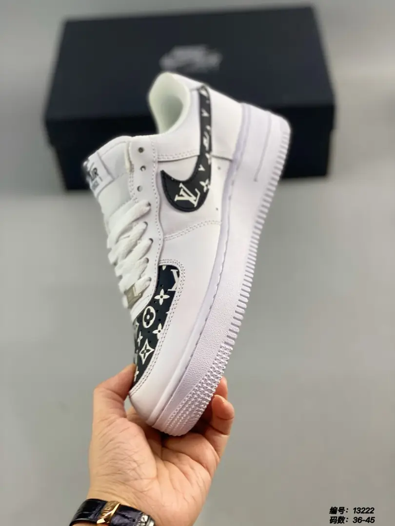 M786  Nike Air Force 07 42.22$ gallery