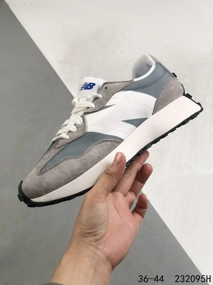 M788   New Balance 327 41$ gallery
