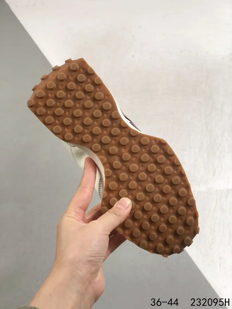 M788   New Balance 327 41$ gallery