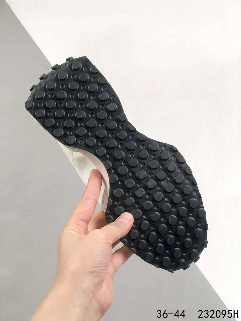 M788   New Balance 327 41$ gallery