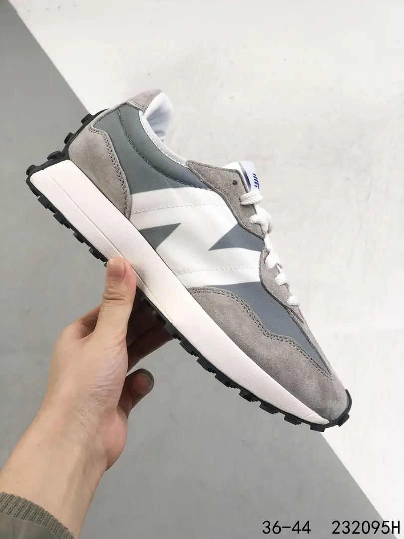 M788   New Balance 327 41$ gallery