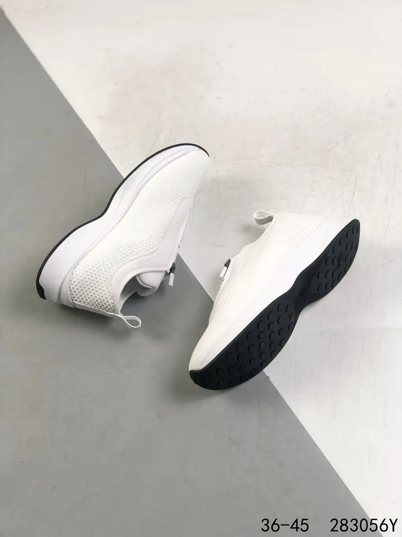 M789 53.99$  9Dior Oblique Galaxy Low Top Sneakers B2 gallery