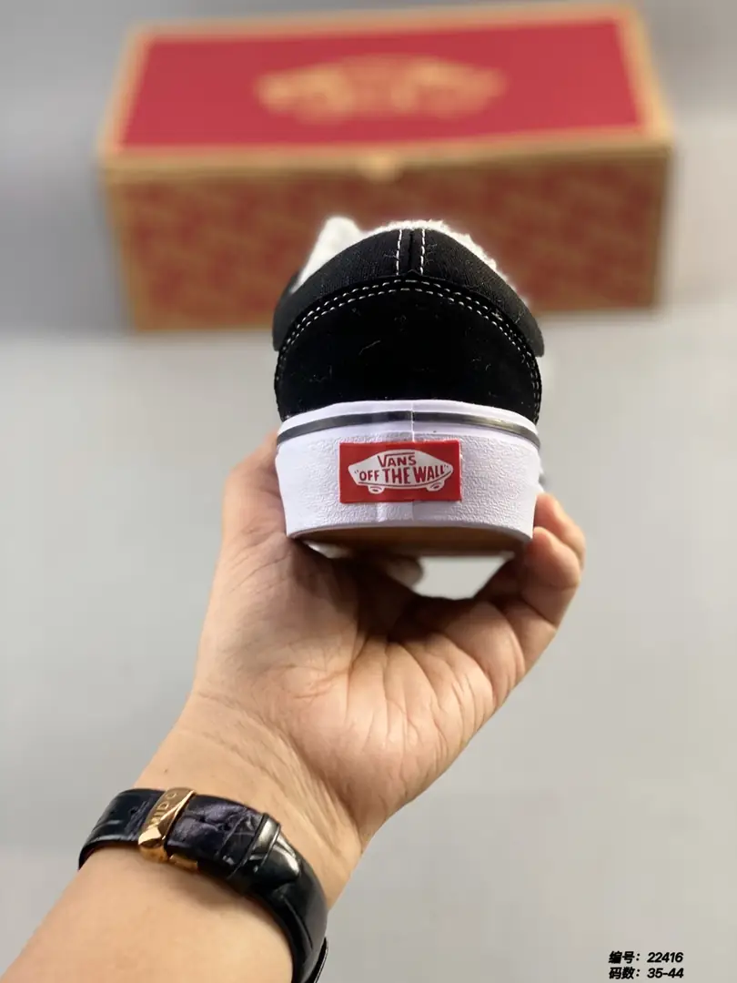 M793  VANS 36$ gallery