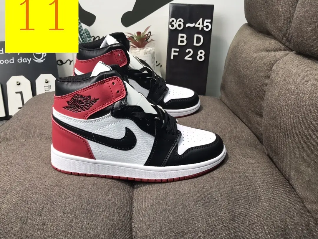 M799  Nike Air Jordan 1 38.88$ gallery